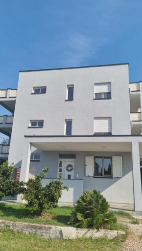Apartmani Sutomore Tri Palme